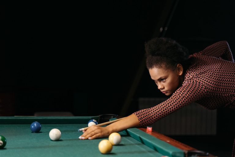 What Cue Does Shaun Murphy Use?